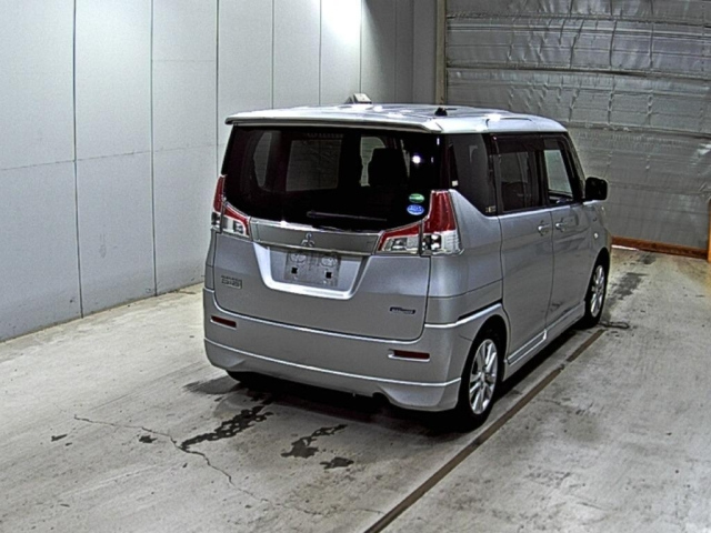 MITSUBISHI DELICA D2 2017
