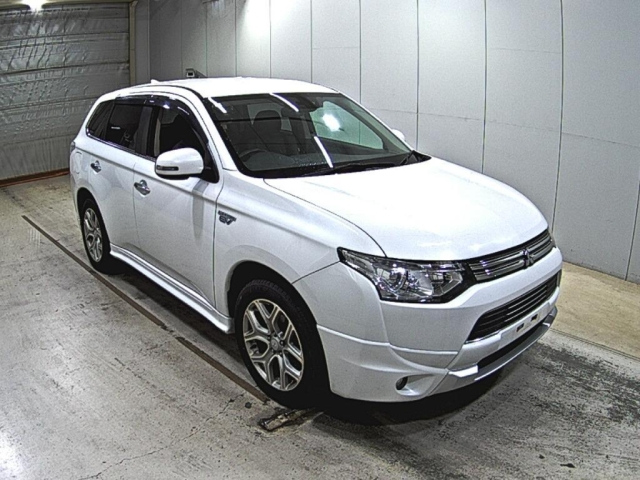 MITSUBISHI OUTLANDER PHEV 2014