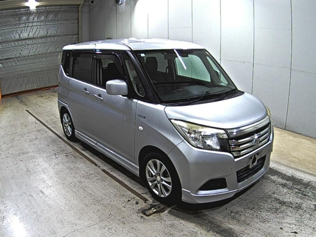 MITSUBISHI DELICA D2 2017