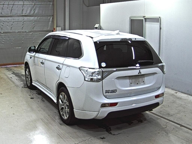 MITSUBISHI OUTLANDER PHEV 2014