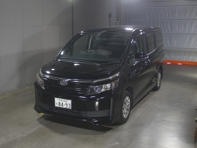 TOYOTA VOXY 2015