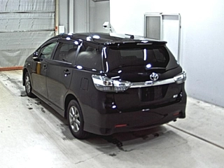TOYOTA WISH 2015