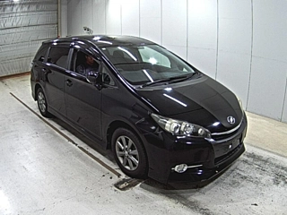 TOYOTA WISH 2015