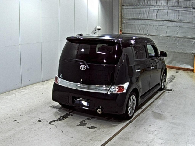 TOYOTA BB 2013