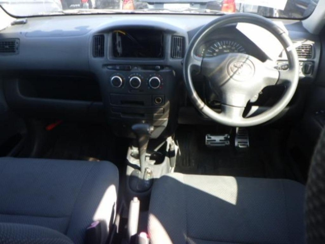 TOYOTA SUCCEED 2009