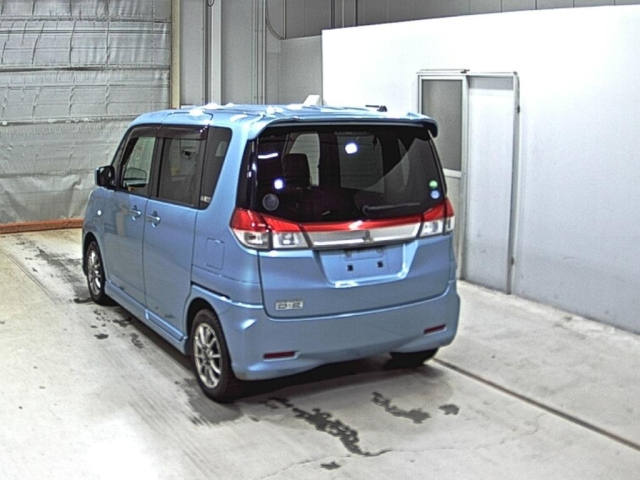 MITSUBISHI DELICA D2 2014