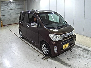 SUBARU LUCRA 2012