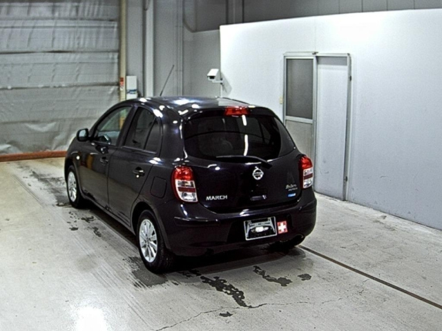 NISSAN MARCH 2010