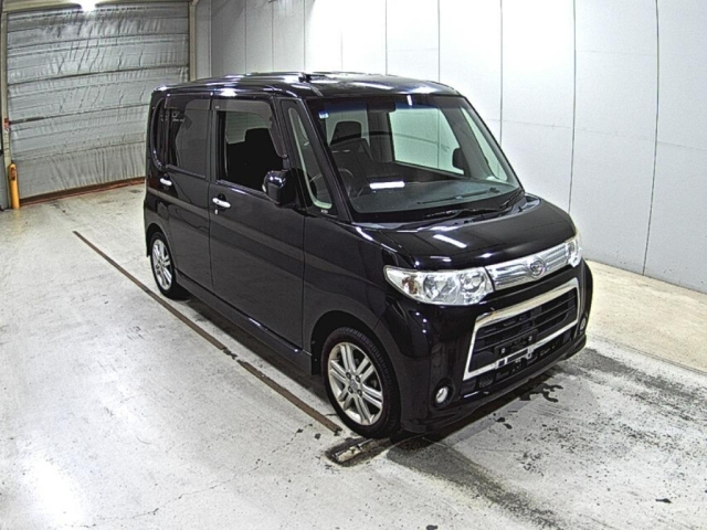 DAIHATSU TANTO 2013