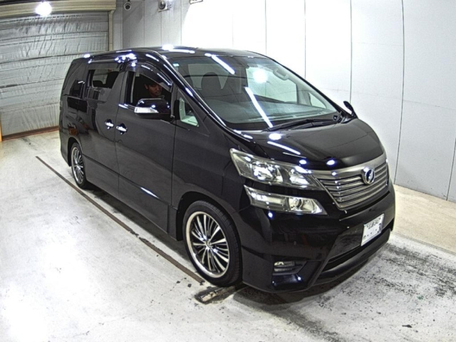 TOYOTA VELLFIRE 2011
