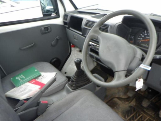 MITSUBISHI MINICAB TRUCK 2009