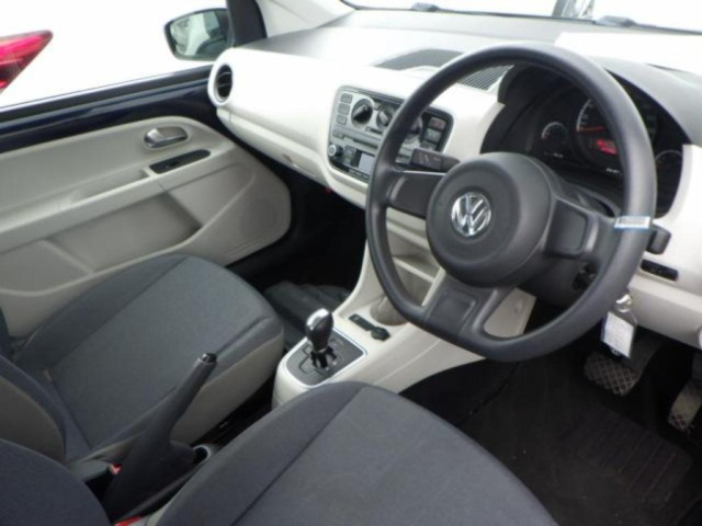 VOLKSWAGEN UP 2014