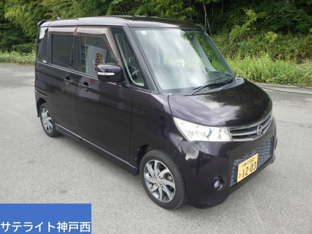 NISSAN ROOX 2011