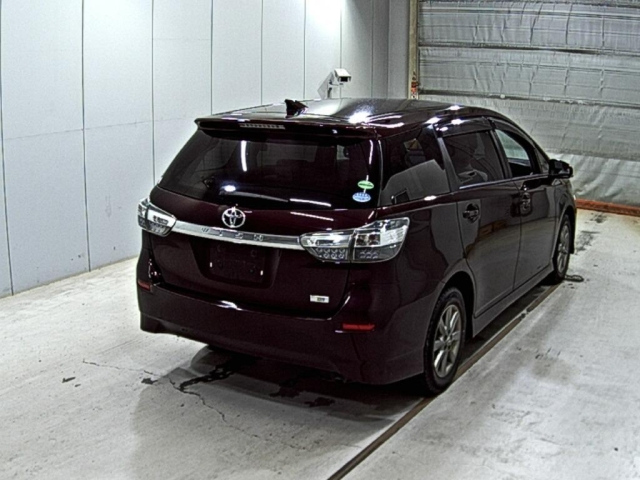 TOYOTA WISH 2012