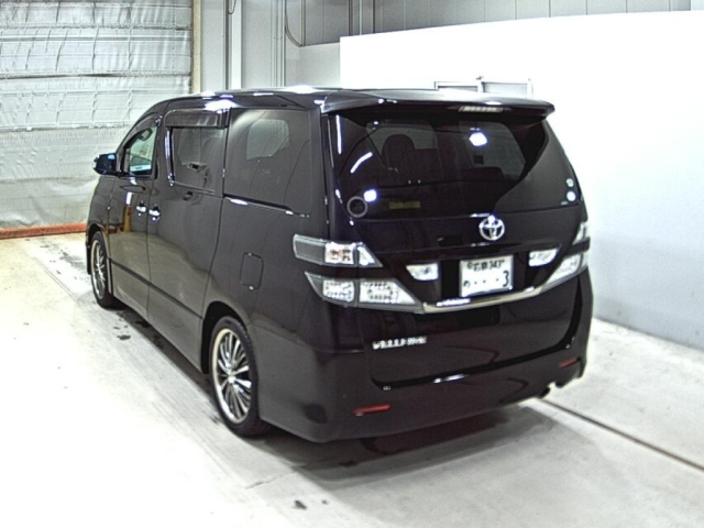 TOYOTA VELLFIRE 2011