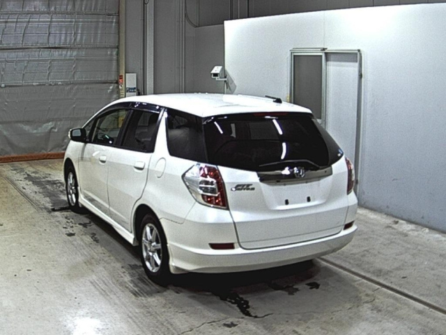 HONDA FIT SHUTTLE 2014