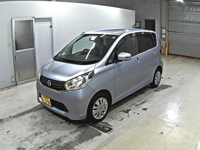 NISSAN DAYZ 2013