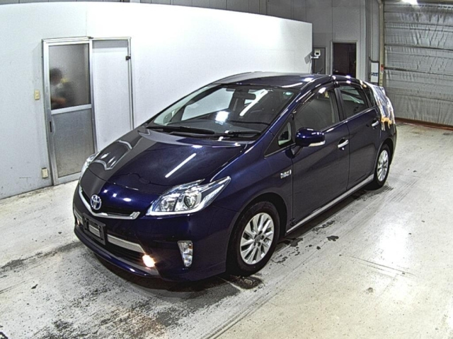 TOYOTA PRIUS PHV 2014
