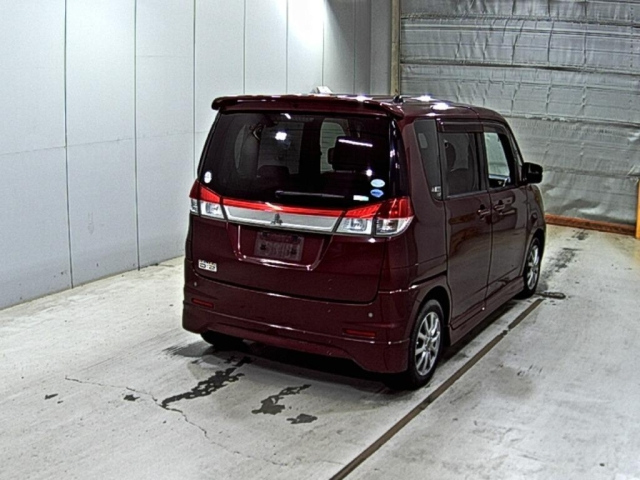 MITSUBISHI DELICA D2 2012