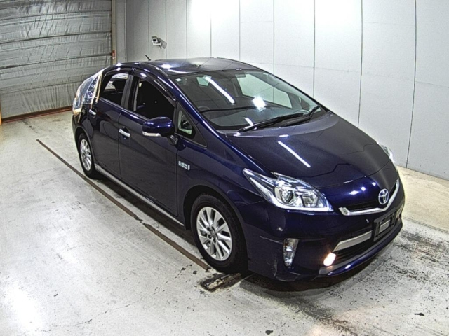 TOYOTA PRIUS PHV 2014