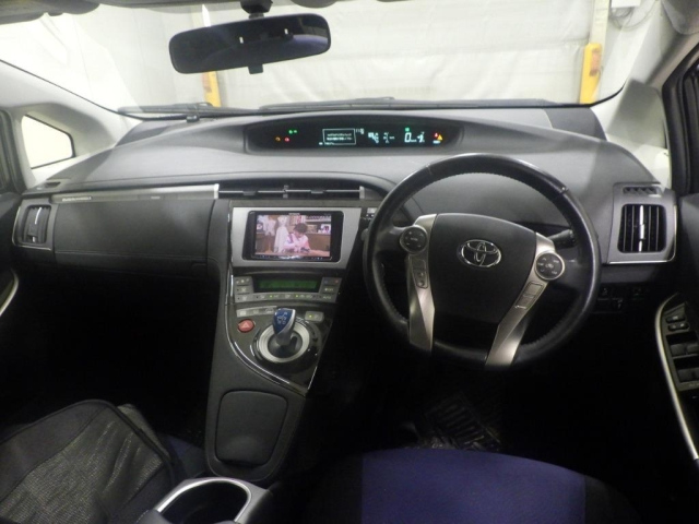TOYOTA PRIUS PHV 2014