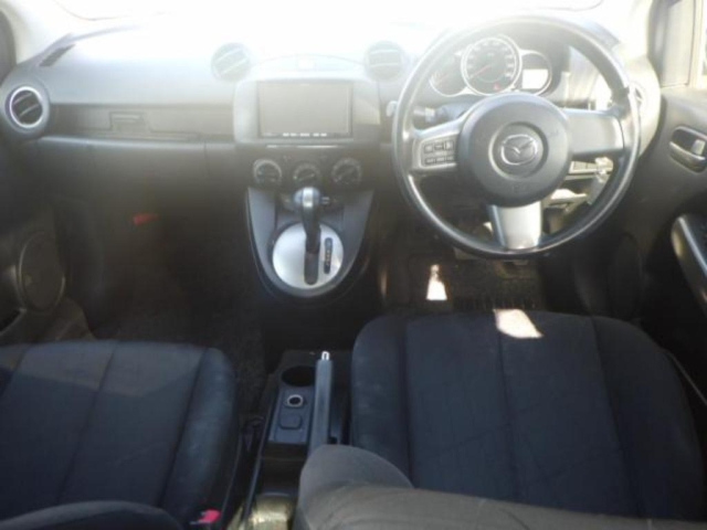 MAZDA DEMIO 2012