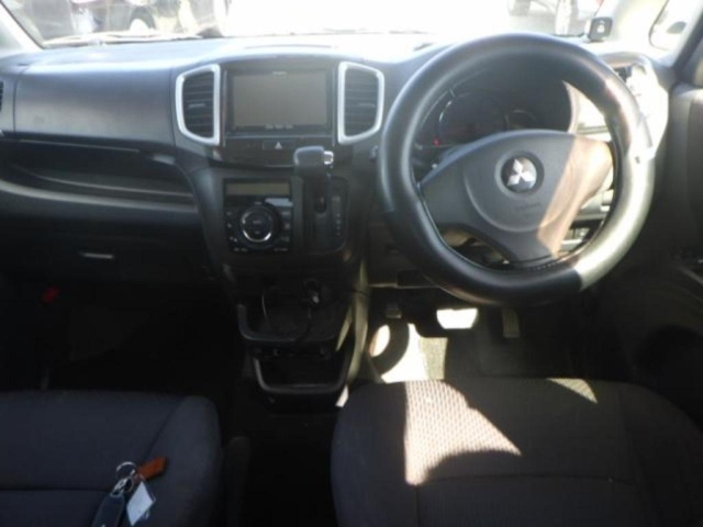 MITSUBISHI DELICA D2 2012