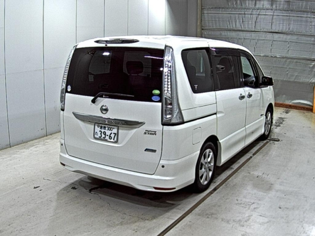 NISSAN SERENA 2013