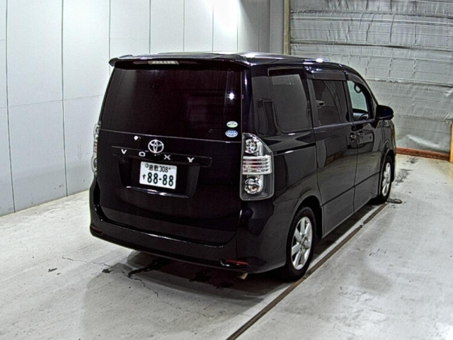 TOYOTA VOXY 2008