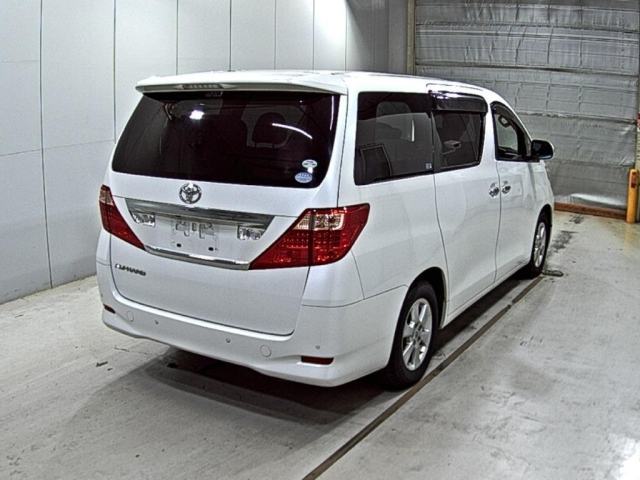 TOYOTA ALPHARD 2009