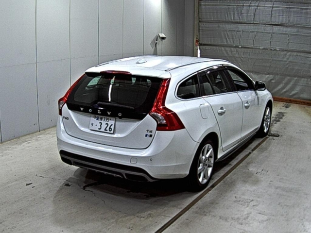 VOLVO V60 2013