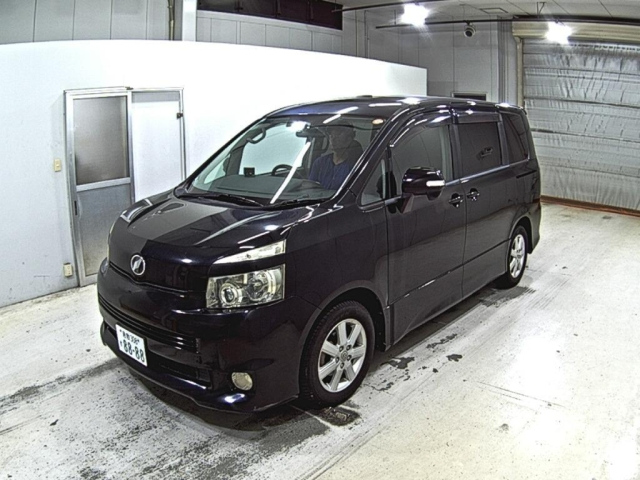 TOYOTA VOXY 2008