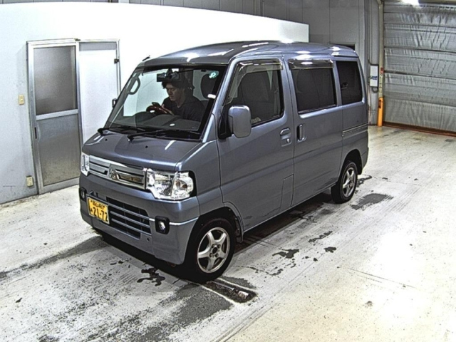 MITSUBISHI MINICAB VAN 2012
