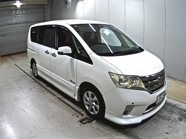NISSAN SERENA 2013