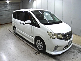 NISSAN SERENA 2013