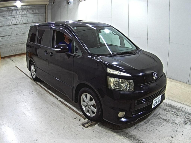 TOYOTA VOXY 2008