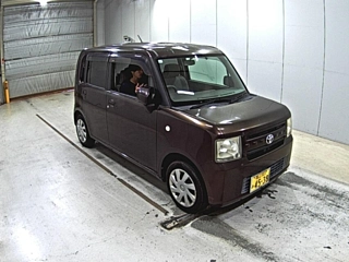 TOYOTA PIXIS SPACE 2011