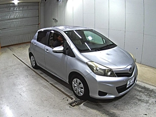 TOYOTA VITZ 2011