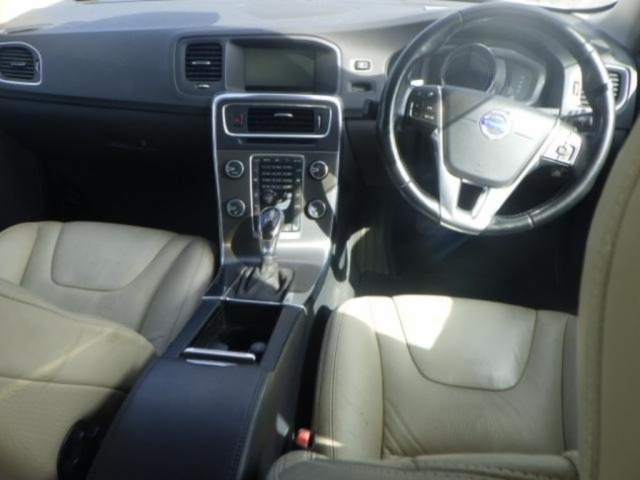 VOLVO V60 2013