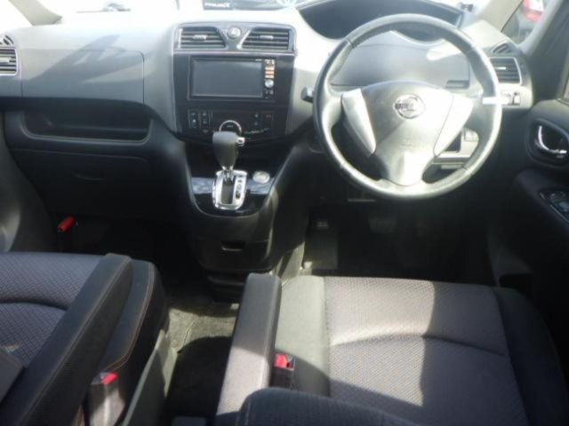 NISSAN SERENA 2013