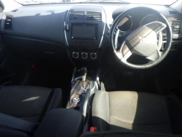 MITSUBISHI RVR 2013