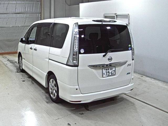 NISSAN SERENA 2013