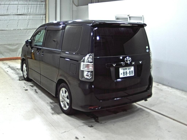 TOYOTA VOXY 2008