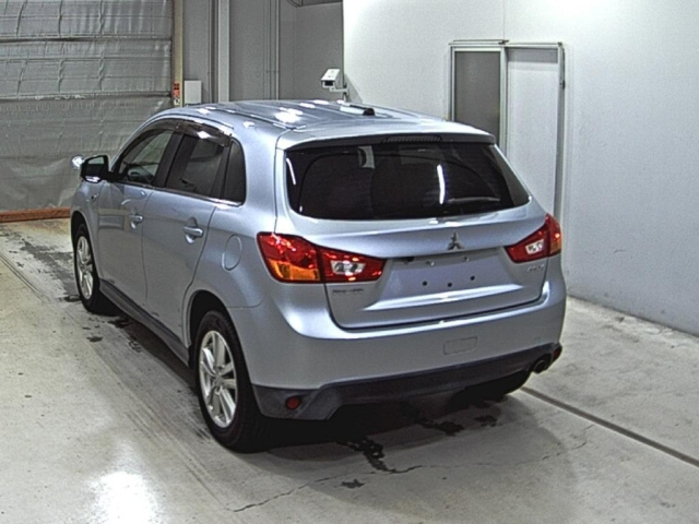 MITSUBISHI RVR 2013