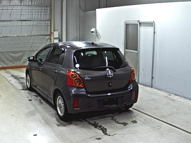 TOYOTA VITZ 2009
