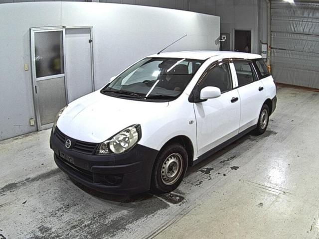 NISSAN AD 2011