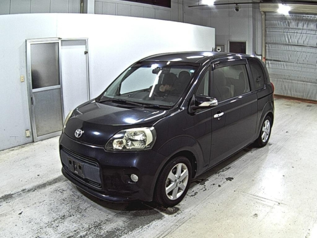 TOYOTA PORTE 2012