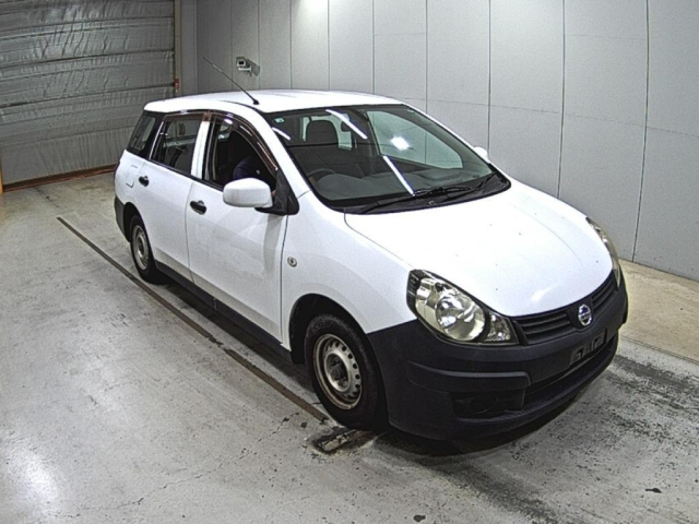 NISSAN AD 2011