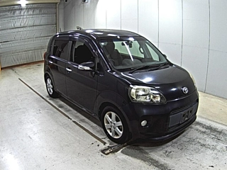 TOYOTA PORTE 2012