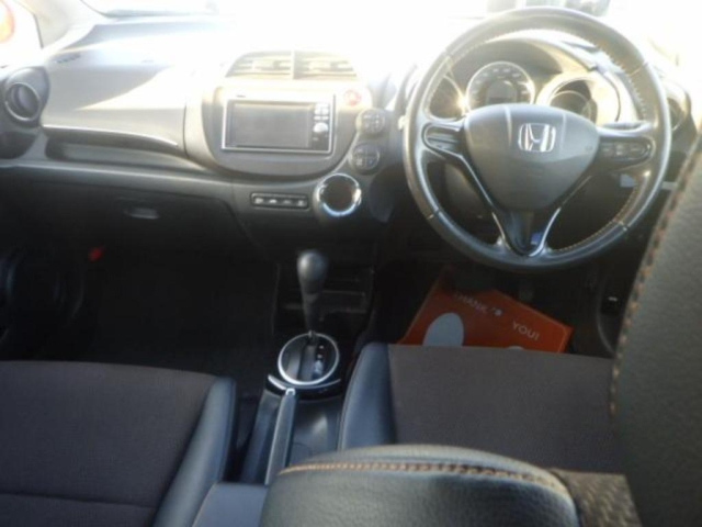 HONDA FIT SHUTTLE 2011